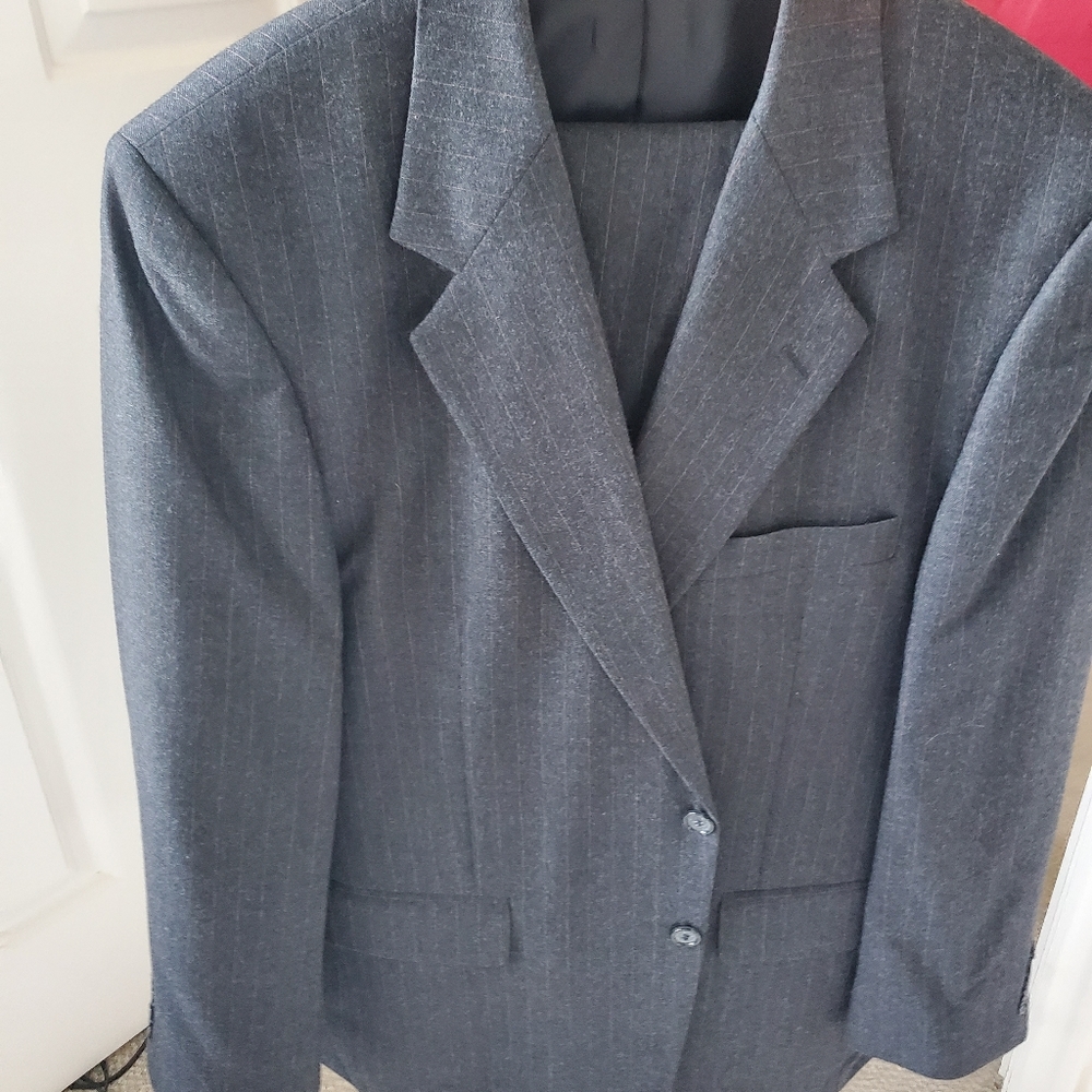 Men's suit